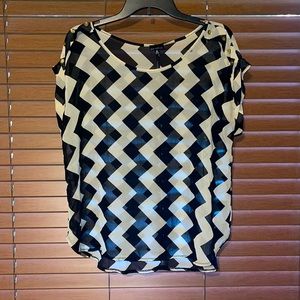 Women’s “Zenobia” Blouse in Chevron Print - XL